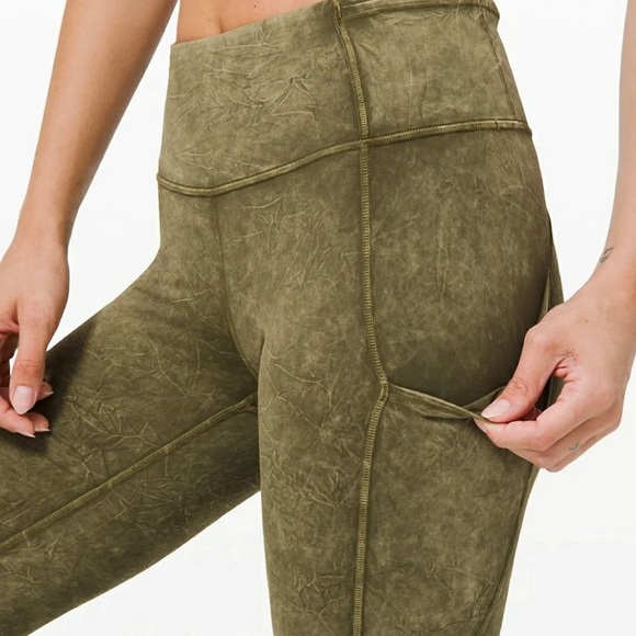 Lululemom legging - Picture 3 of 10